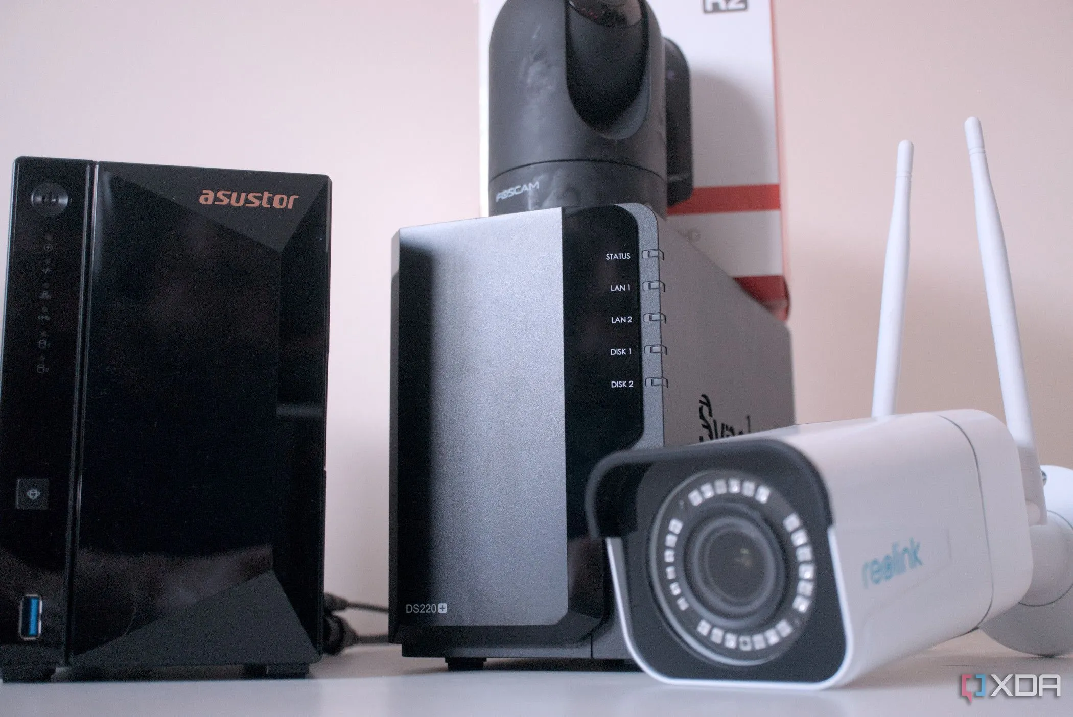 Hệ thống camera giám sát kết nối với thiết bị lưu trữ NAS