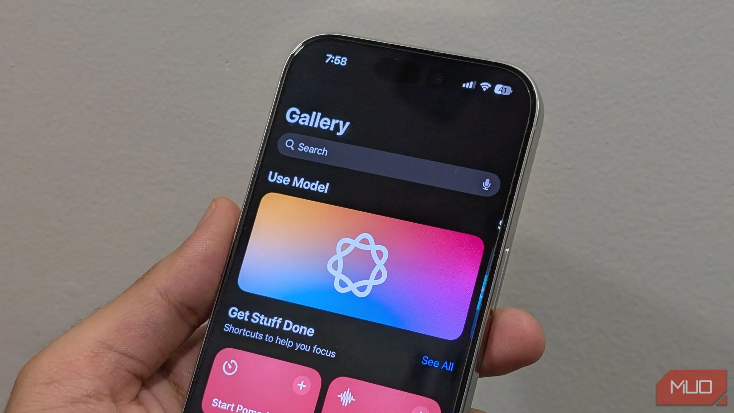 Các phím tắt AI mới trong iOS 26, thể hiện khả năng tạo ảnh và tóm tắt văn bản
