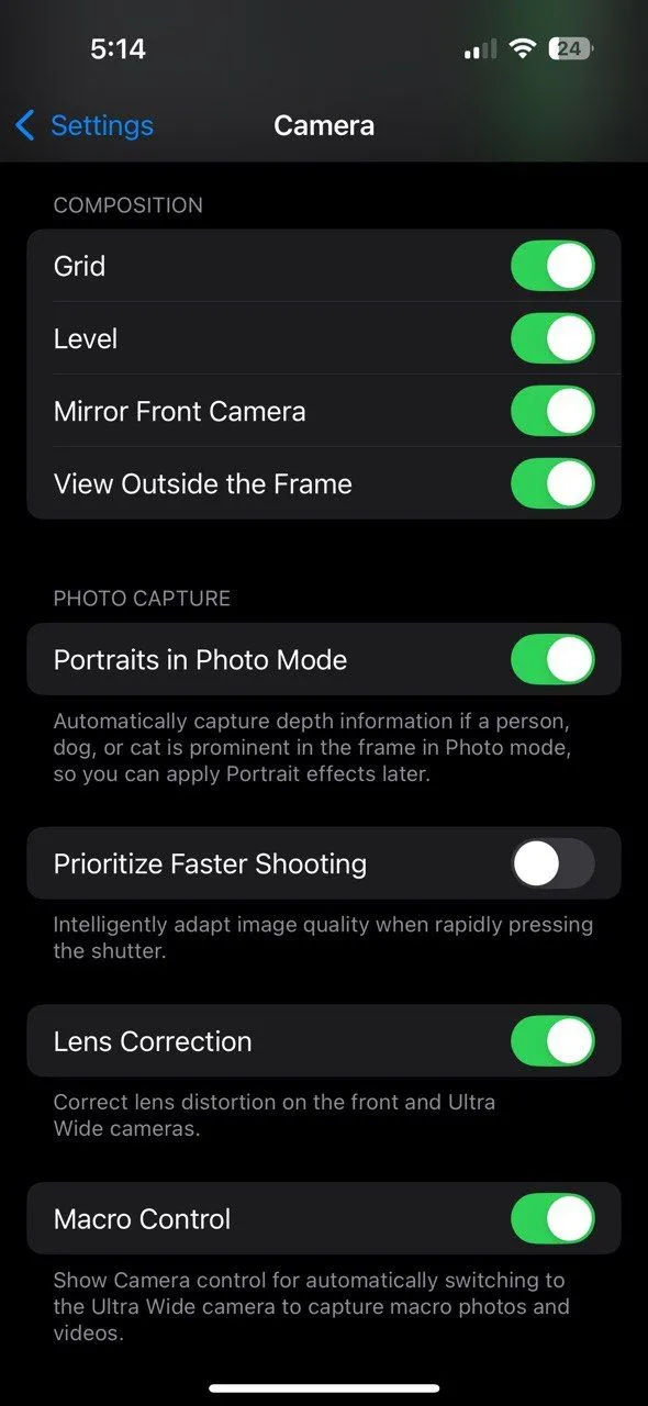 Cài đặt Camera iPhone hiển thị tùy chọn &quot;Ưu tiên chụp nhanh&quot; để tắt nhằm cải thiện chi tiết ảnh