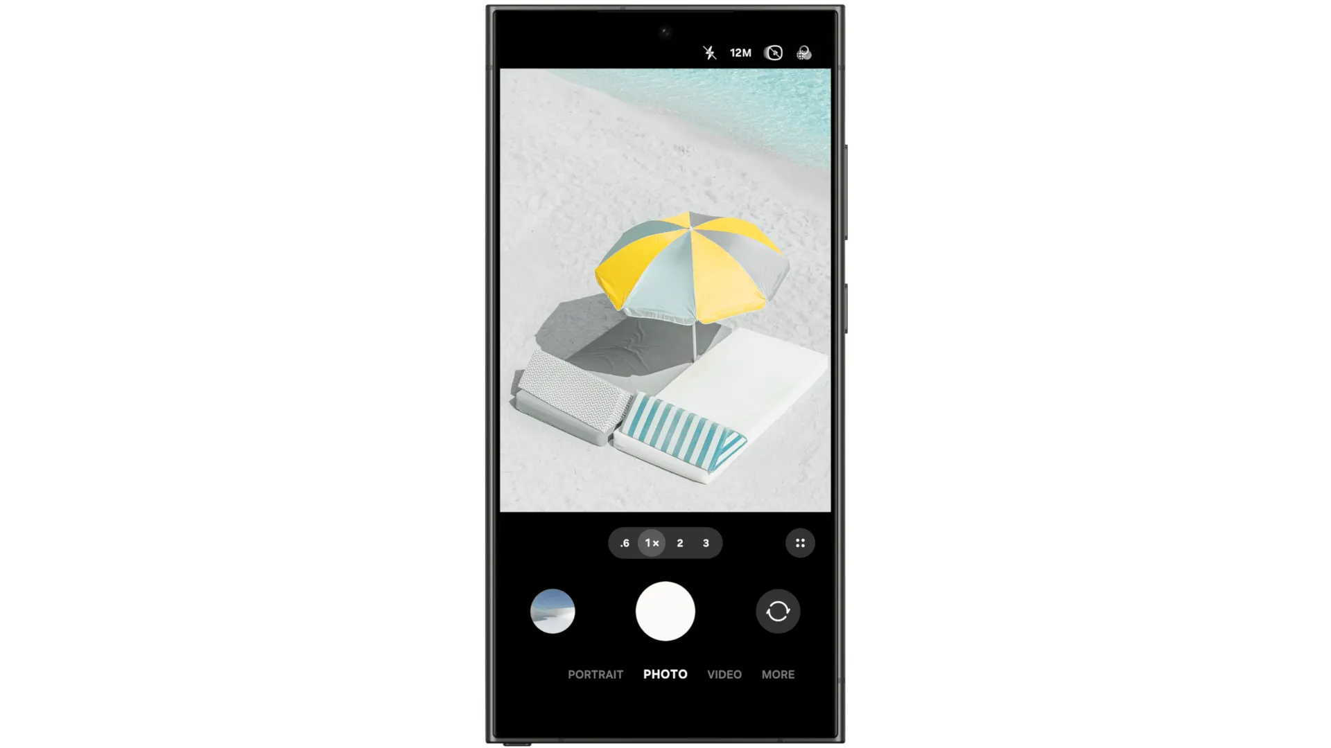 Giao diện ứng dụng Camera One UI 7 được làm mới với các điều khiển tối ưu hơn