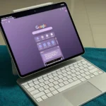 iPad Pro sử dụng Magic Keyboard với trình duyệt Chrome