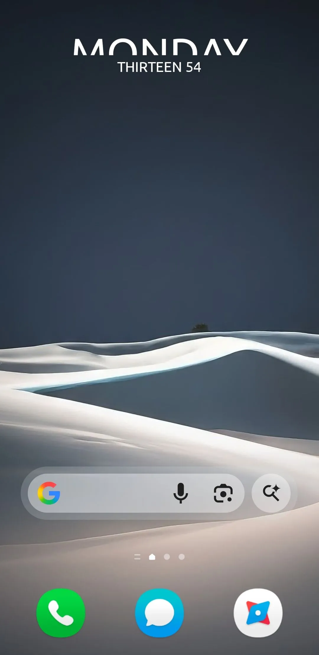 Widget KWGT tùy chỉnh hoàn chỉnh hiển thị trên màn hình chính điện thoại Samsung Galaxy, với thông tin thời gian và pin