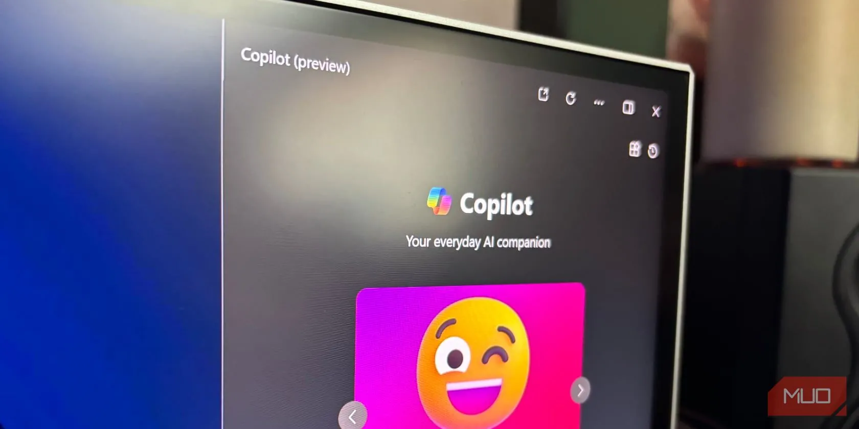 Biểu tượng Copilot trên thanh tác vụ Windows 11, đại diện cho tính năng AI tích hợp