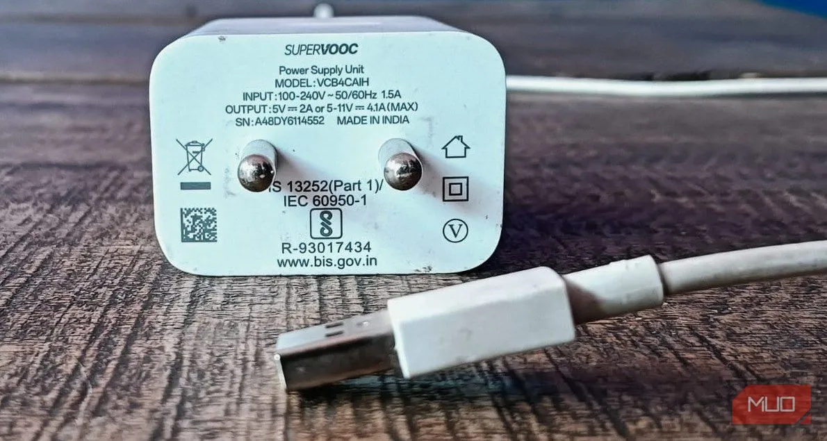 Bộ chuyển đổi SuperVOOC với cáp USB-A