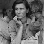 Bức ảnh biểu tượng "Migrant Mother" của Dorothea Lange về mẹ và con trong thời kỳ Đại Suy Thoái.