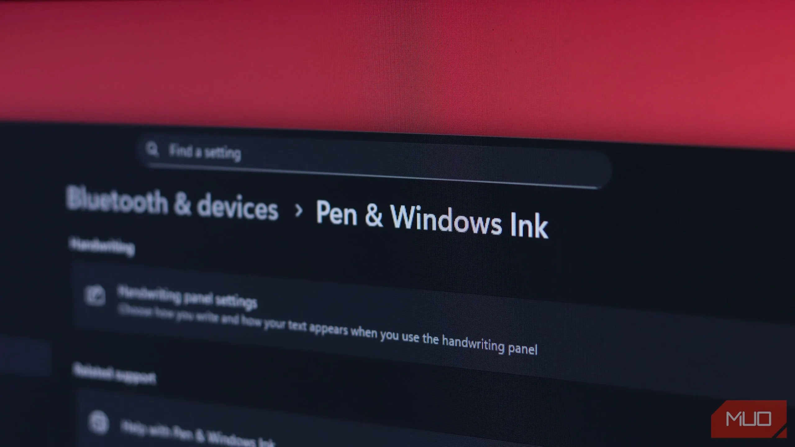 Cài đặt bút và Windows Ink trên Windows, liên quan đến dịch vụ bàn phím cảm ứng và bảng viết tay.