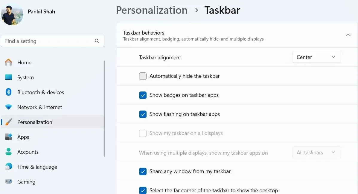 Cài đặt ứng dụng để tắt chế độ tự động ẩn Taskbar trên Windows 11
