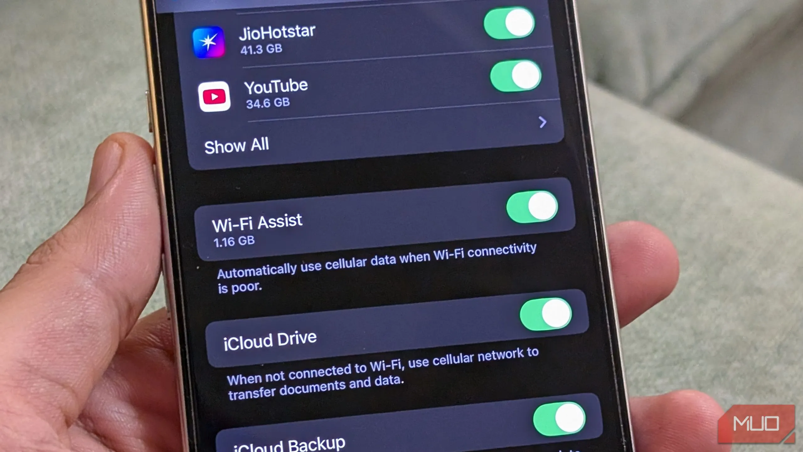 Cài đặt Wi-Fi Assist trên iPhone giúp ngăn hao phí dữ liệu di động