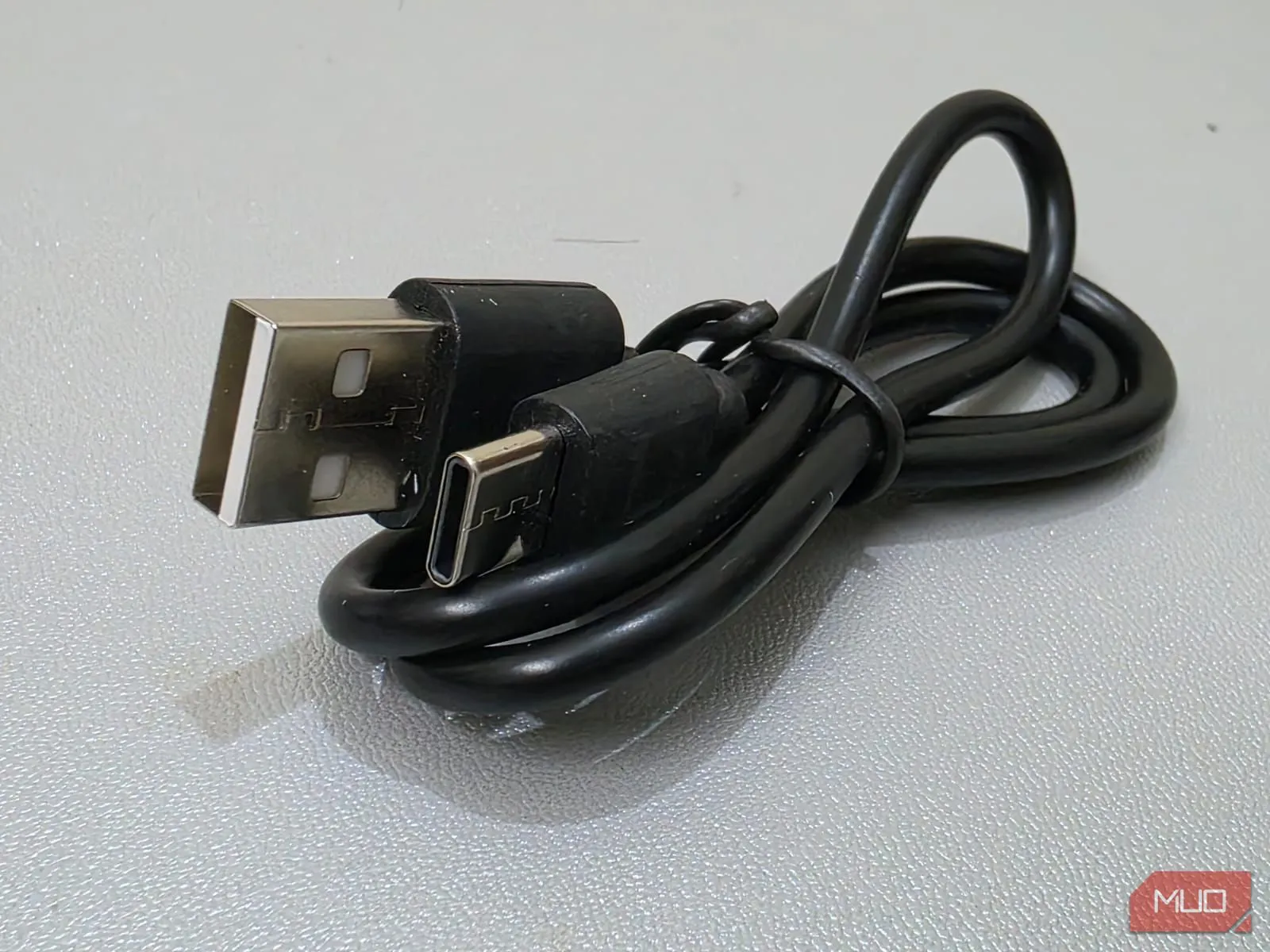 Cáp sạc giá rẻ chất lượng kém