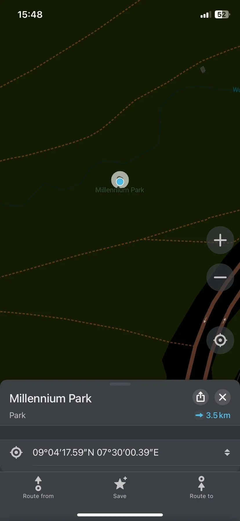 Chức năng tìm kiếm offline trên Organic Maps hiển thị các địa điểm lân cận.