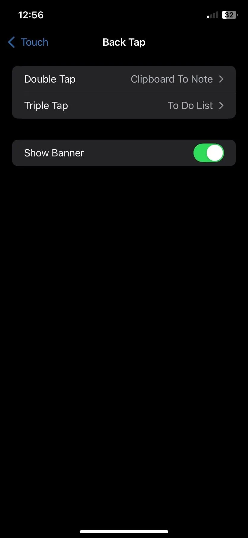 Giao diện cài đặt tính năng Chạm mặt lưng (Back Tap) trên iPhone, cho phép tùy chỉnh Double Tap và Triple Tap