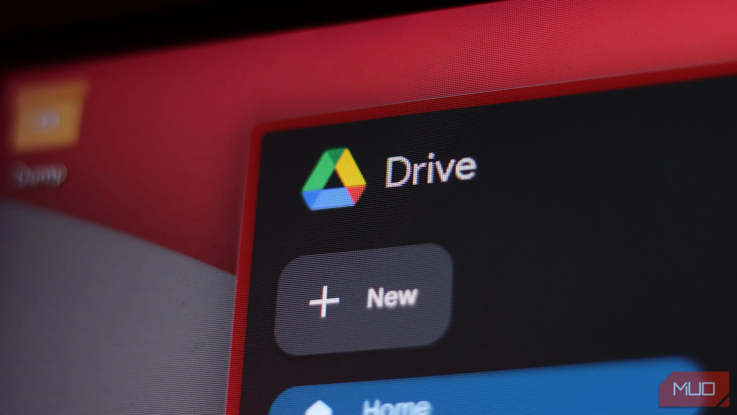 Giao diện Google Drive được mở trong trình duyệt Zen, minh họa khả năng truy cập và quản lý dữ liệu dễ dàng trên nền tảng đám mây của Google.