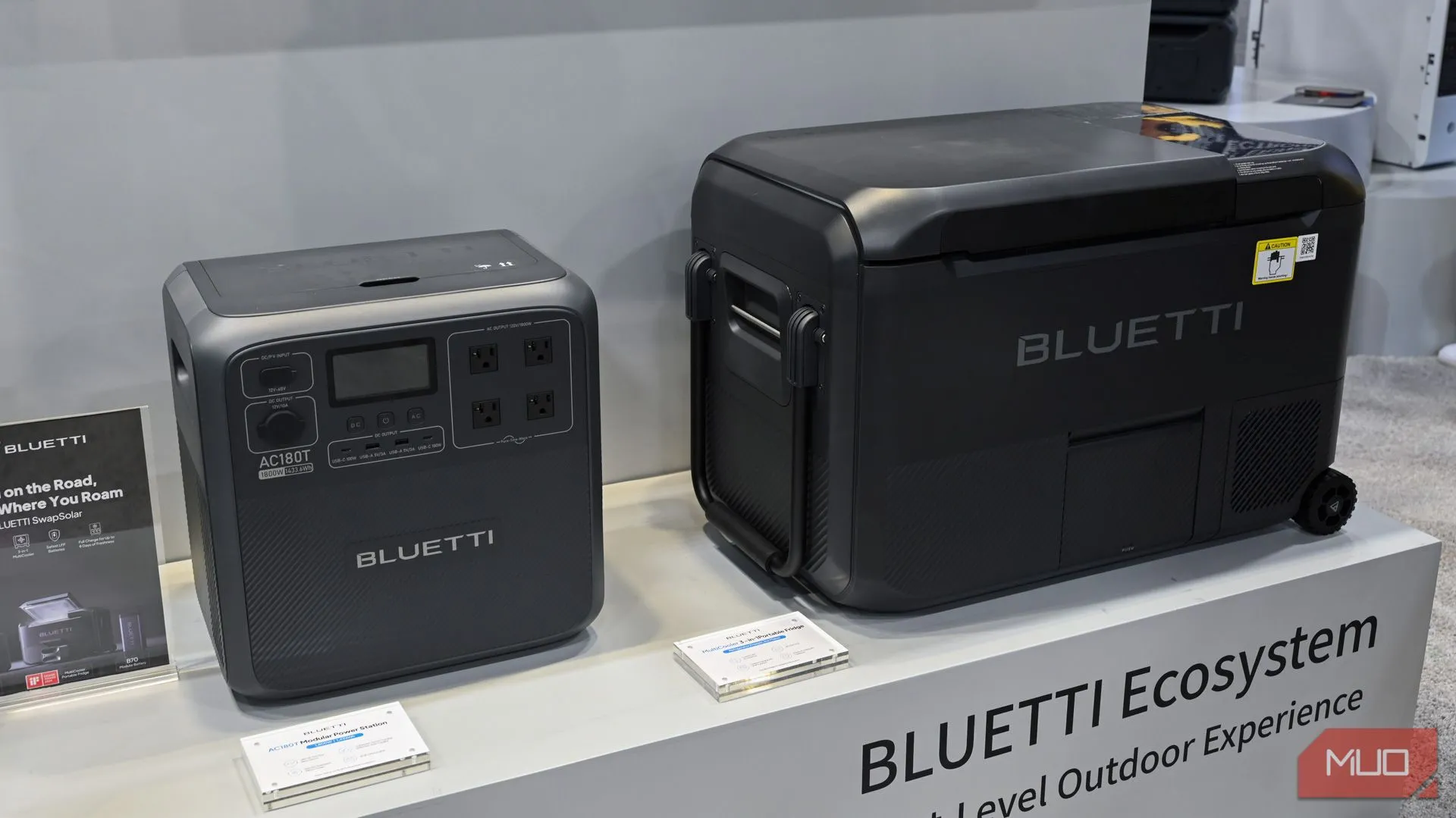 Hệ thống Bluetti SwapSolar với trạm điện AC180T và tủ lạnh di động MultiCooler