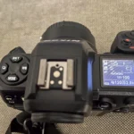 Màn hình cài đặt chuyên sâu của máy ảnh Mirrorless, thường tiêu tốn nhiều pin hơn DSLR.