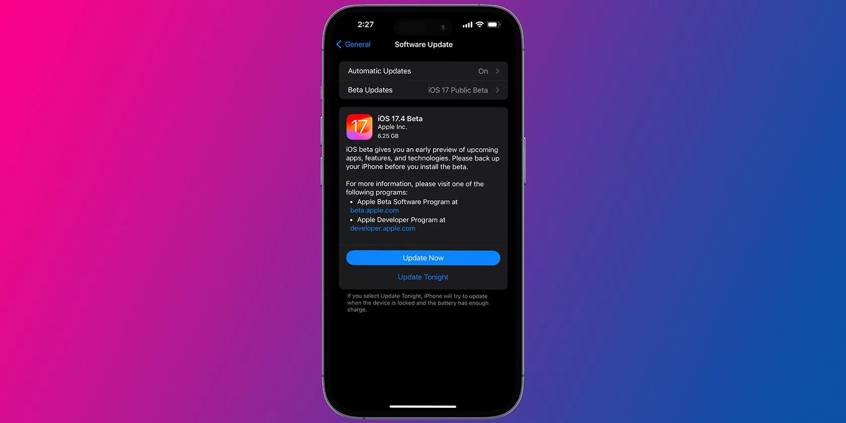 Màn hình cập nhật phần mềm iOS 17.4 trên iPhone, đảm bảo các tính năng bảo mật mới nhất