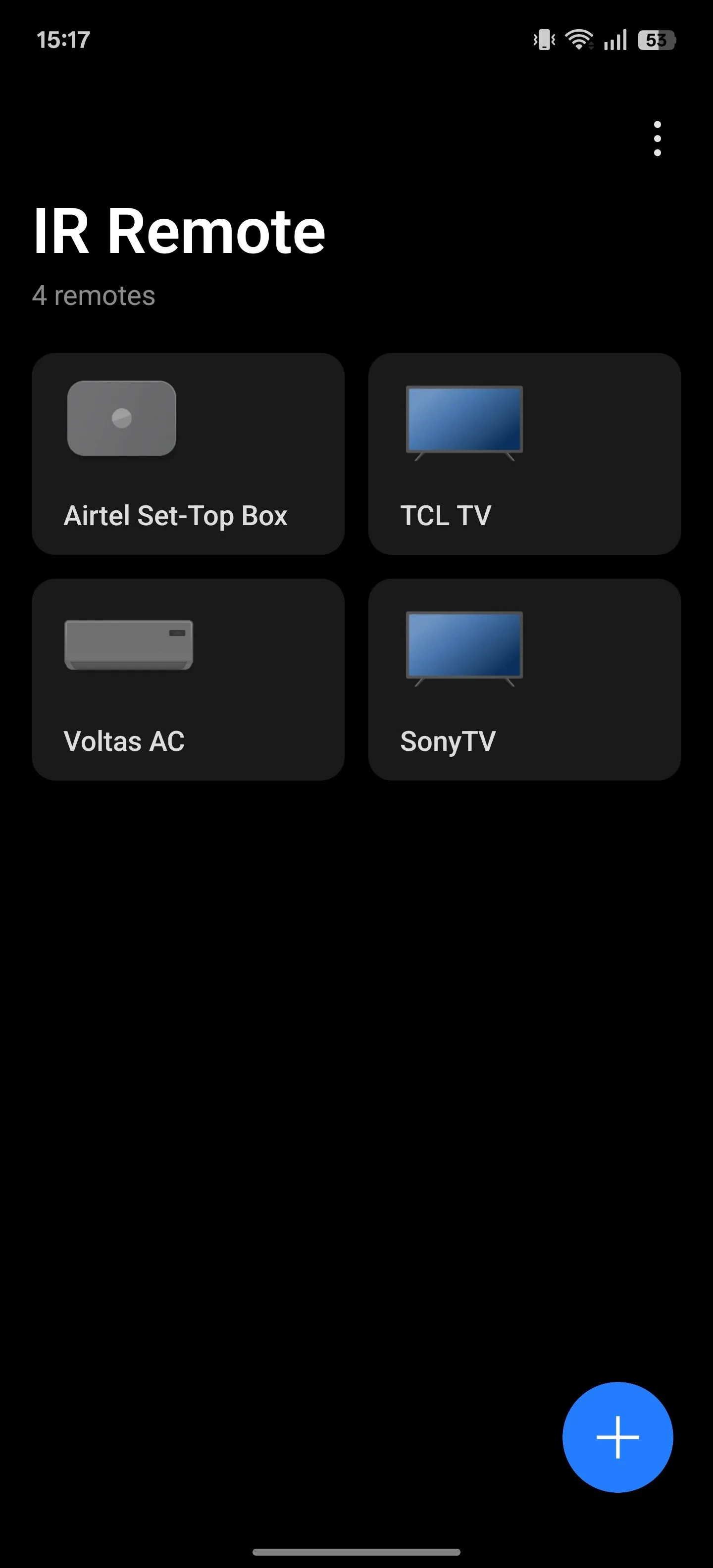 Màn hình chính của ứng dụng IR Remote trên điện thoại OnePlus, hiển thị danh sách các điều khiển đã cài đặt.