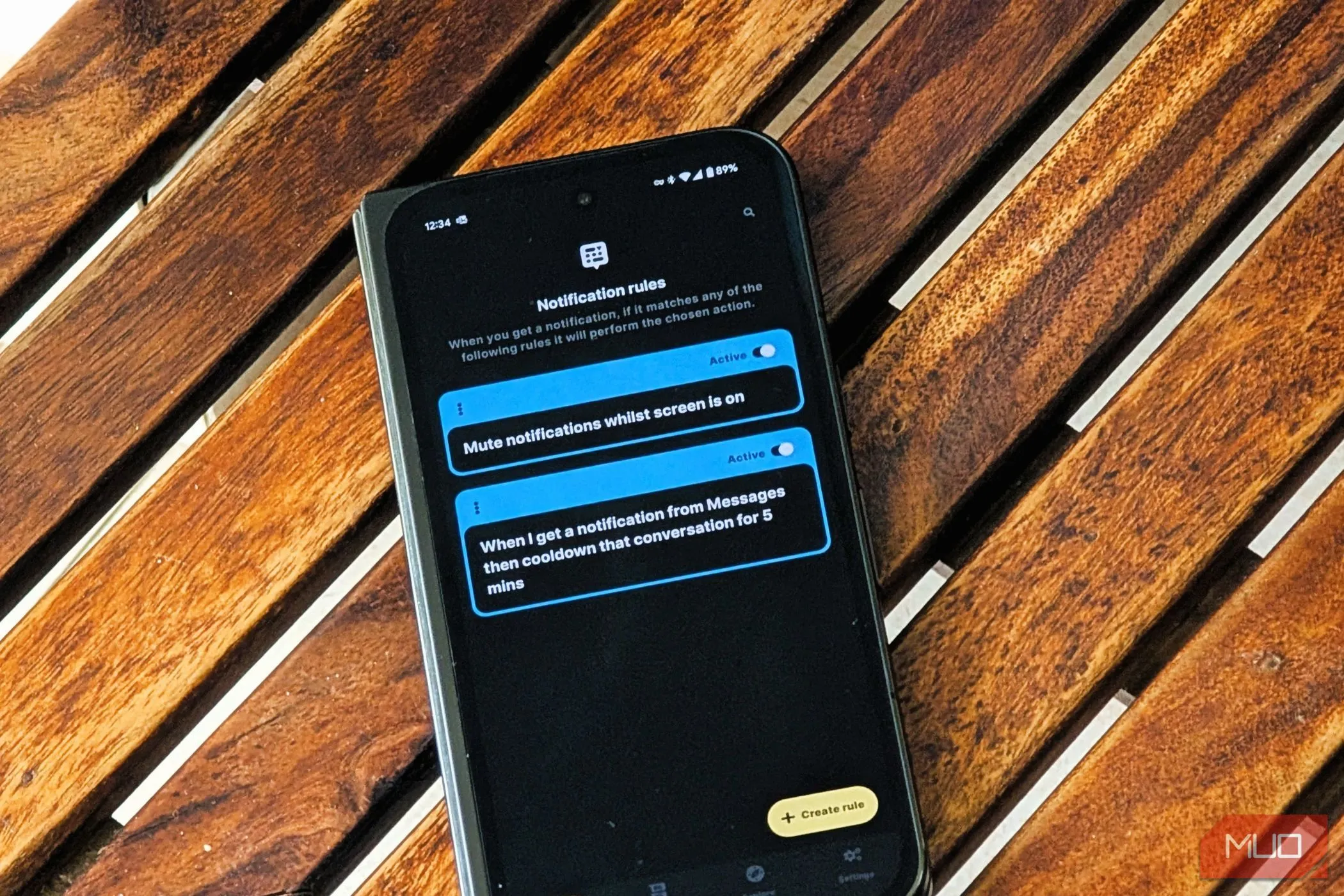 Màn hình chính ứng dụng BuzzKill trên điện thoại Android, hiển thị các quy tắc quản lý thông báo đã thiết lập