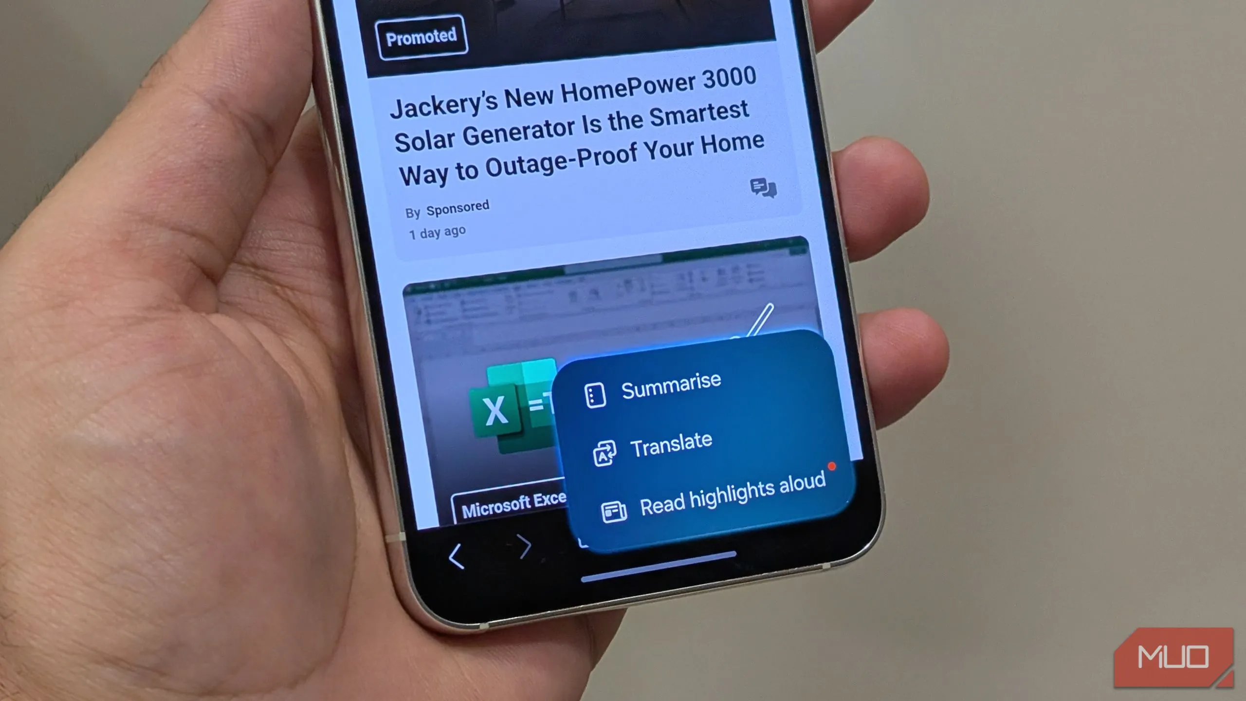 Màn hình điện thoại Samsung hiển thị tính năng Browsing Assist trong trình duyệt Samsung Internet.