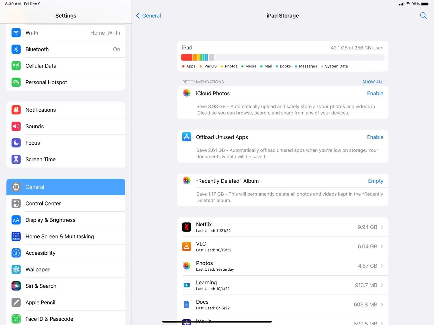 Màn hình quản lý dung lượng lưu trữ trên iPad, thể hiện mức độ sử dụng bộ nhớ của các ứng dụng và dữ liệu.