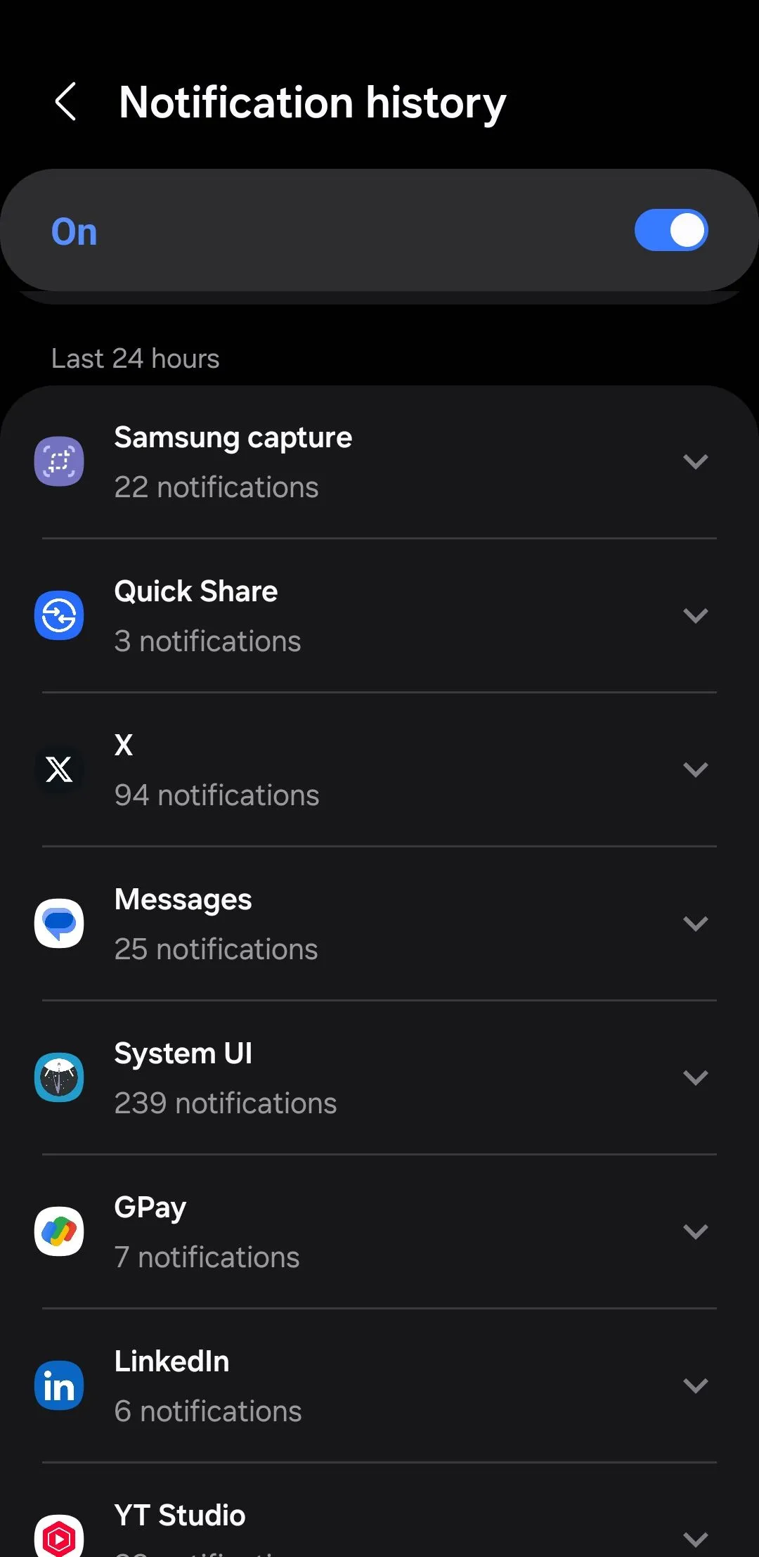 Menu lịch sử thông báo trên Android, hiển thị các thông báo gần đây và đã bị xóa