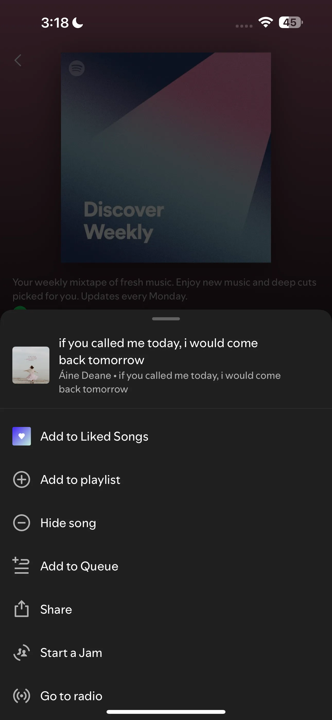 Menu tùy chọn của Spotify hiển thị cách ẩn một bài hát để cải thiện gợi ý.