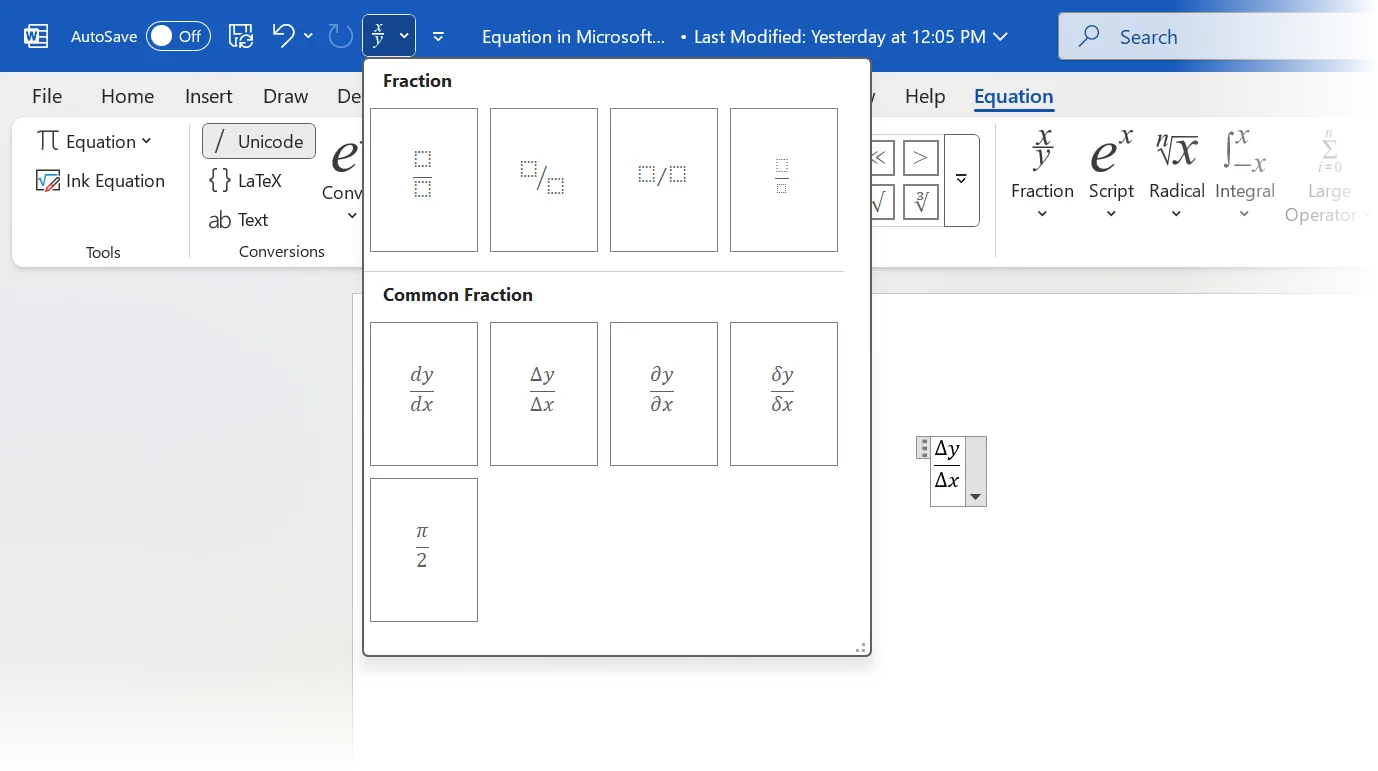 Nút Equation trên thanh truy cập nhanh Quick Access Toolbar trong Microsoft Word để chèn nhanh công thức.