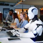 Robot AI agent đang làm việc tại trung tâm cuộc gọi, minh họa tự động hóa tác vụ trình duyệt