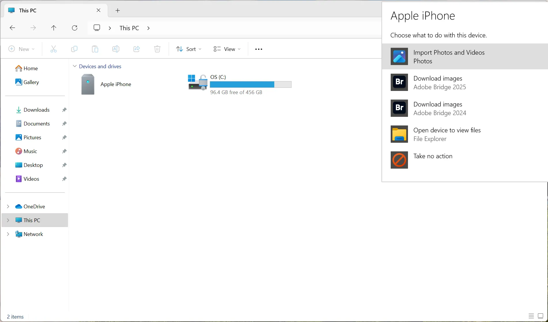 Sử dụng File Explorer trên Windows để nhập và di chuyển ảnh, video từ iPhone sang máy tính hoặc ổ cứng ngoài, giải phóng dung lượng iCloud.