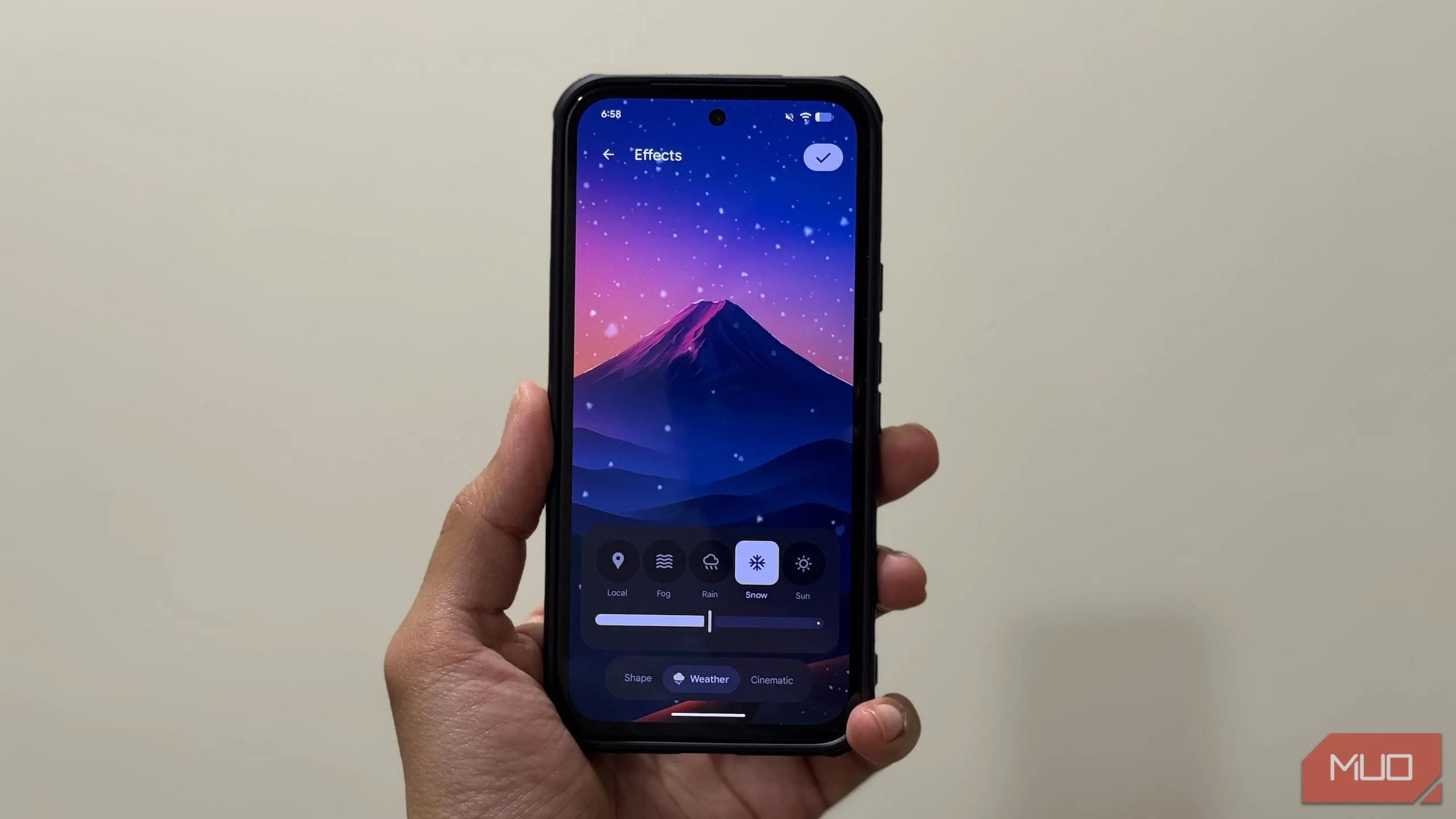 Tùy chọn hình nền hiệu ứng thời tiết trong Android 16 trên điện thoại Pixel