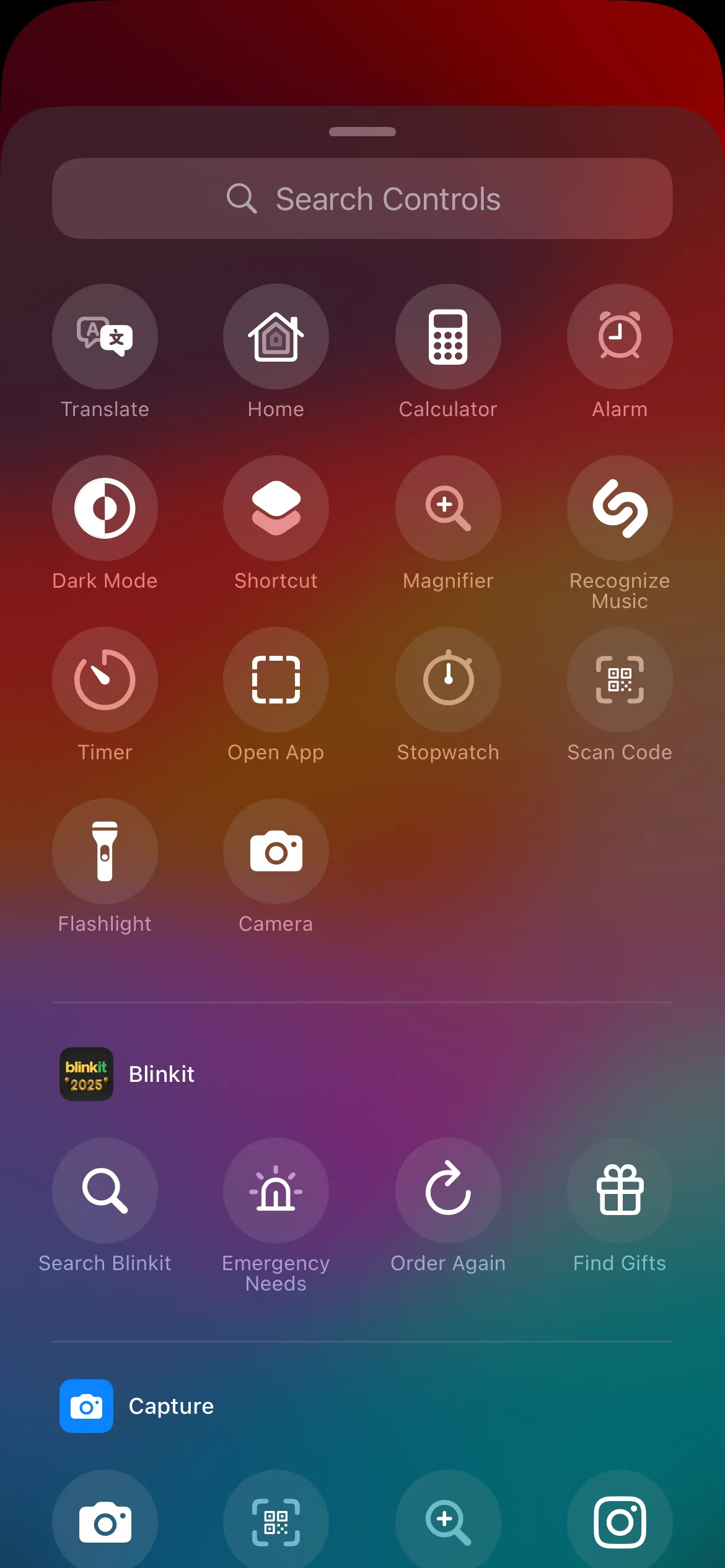Tùy chọn thay đổi phím tắt màn hình khóa iPhone trong iOS 18