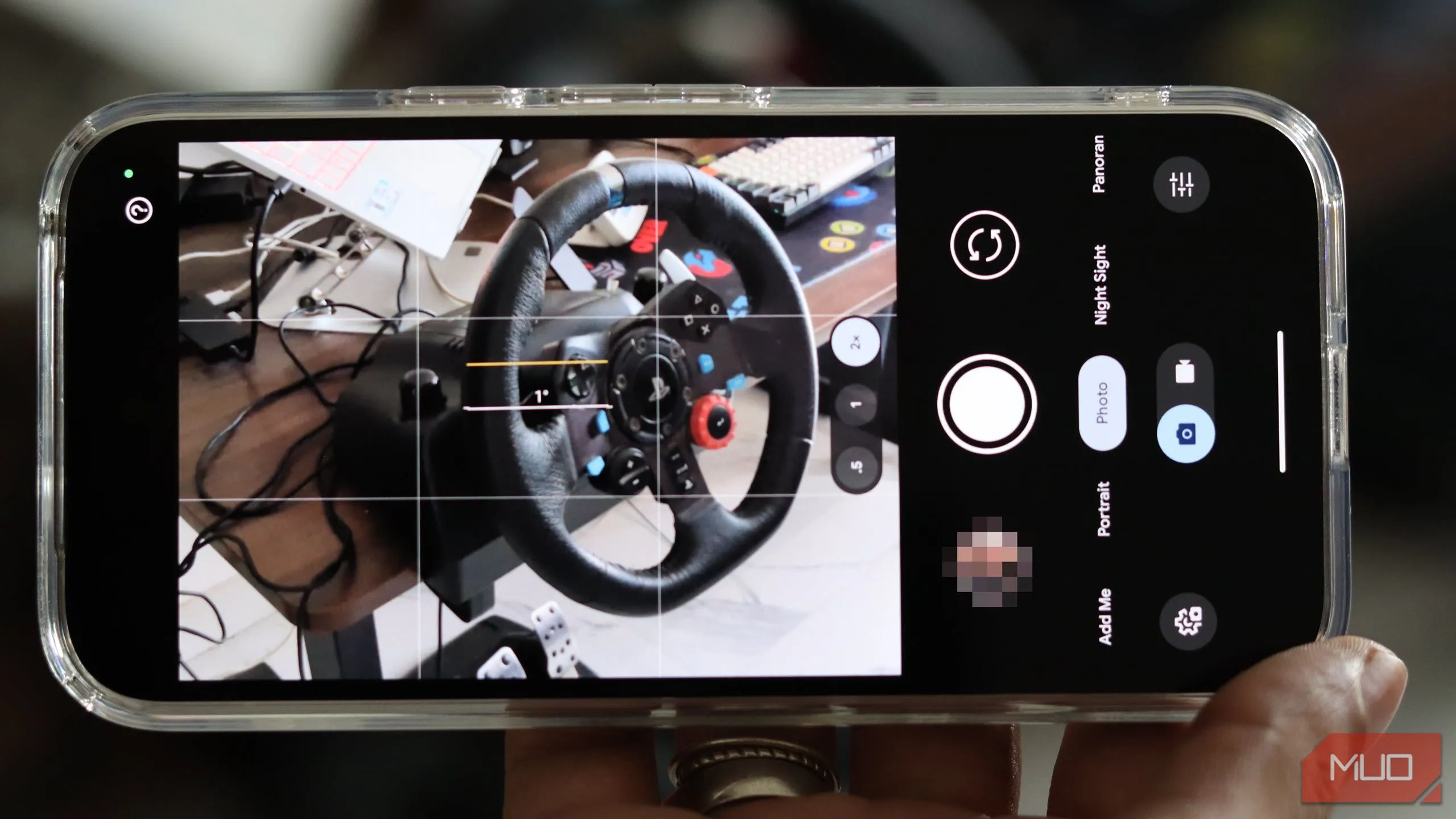 Ứng dụng Google Camera (GCam) đang hoạt động trên giao diện điện thoại Pixel 9a, minh họa khả năng chụp ảnh chuyên nghiệp.